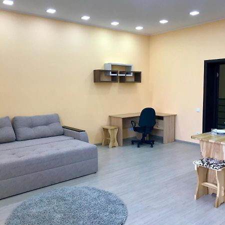Абсолютно Новая Квартира-Студия В Жк Барский Zarvantsy Ngoại thất bức ảnh