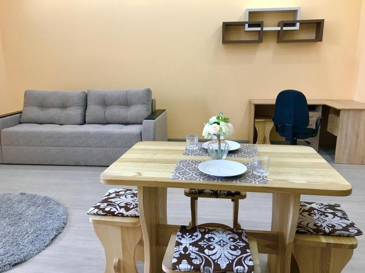 Абсолютно Новая Квартира-Студия В Жк Барский Zarvantsy Ngoại thất bức ảnh