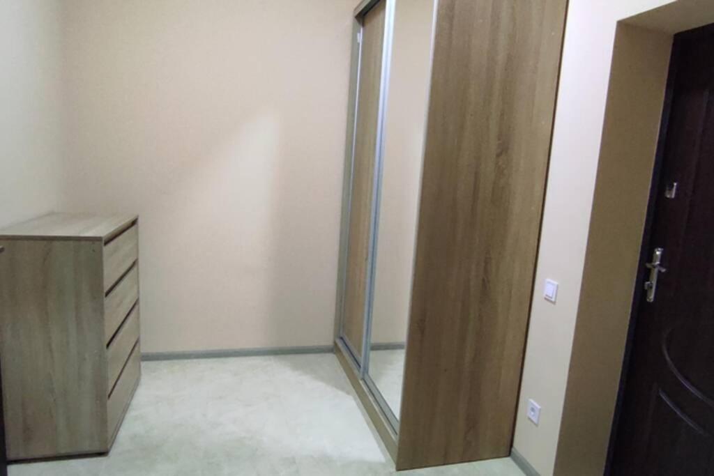Абсолютно Новая Квартира-Студия В Жк Барский Zarvantsy Ngoại thất bức ảnh